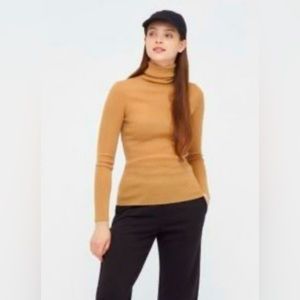 Uniqlo extra fine merino ribbed turtleneck long-sleeve sweater camel